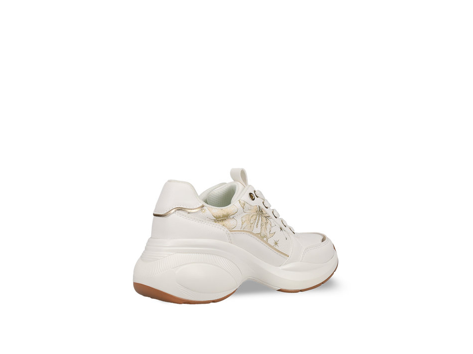 White chunky sneaker