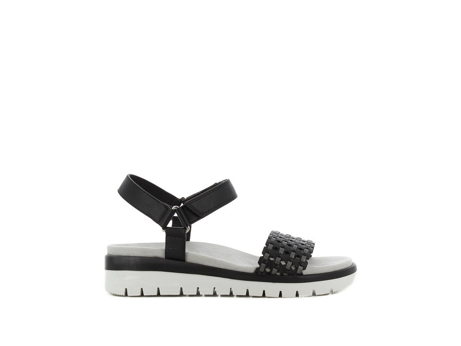 Black sandal