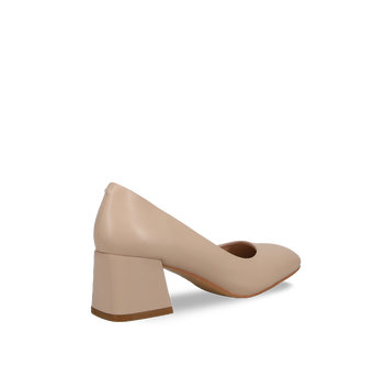 Beige pump