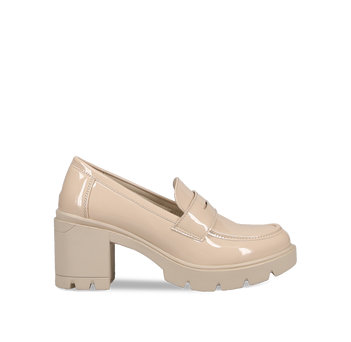 Beige chunky loafer