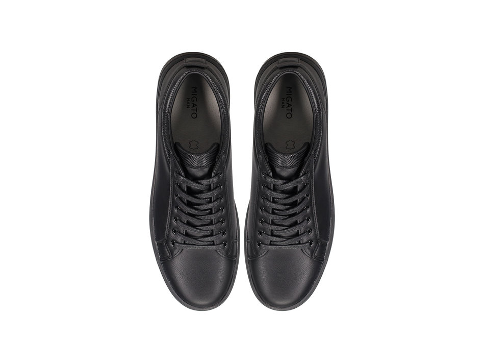 Mens black sneaker