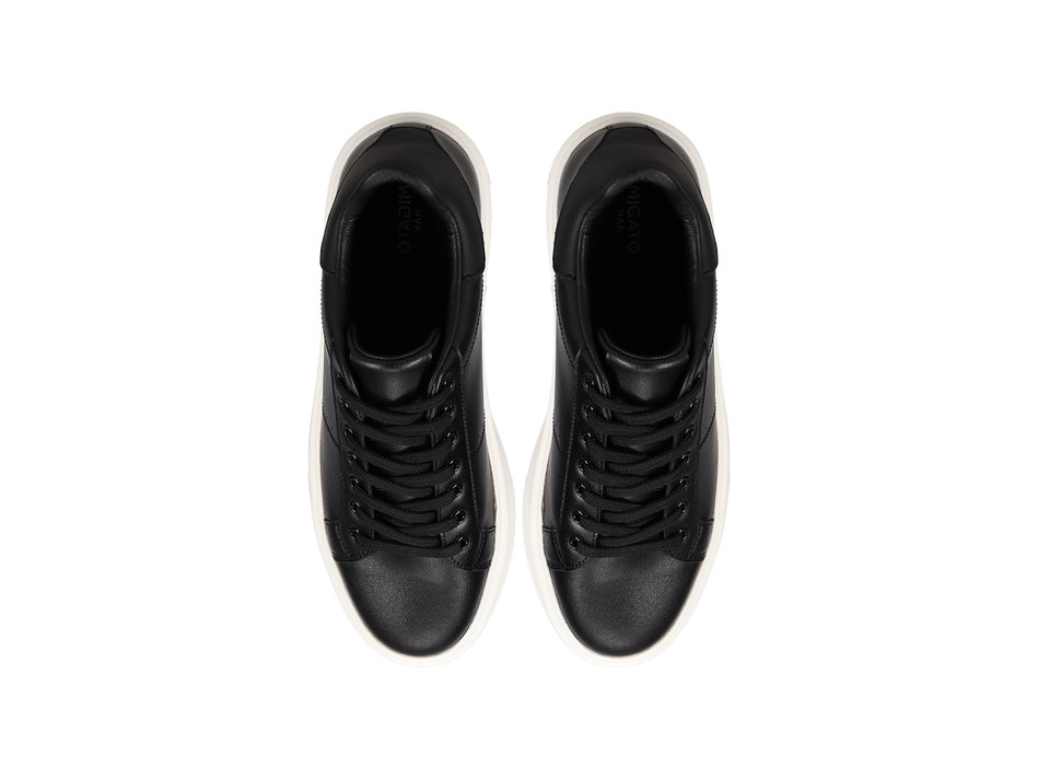 Mens black sneaker