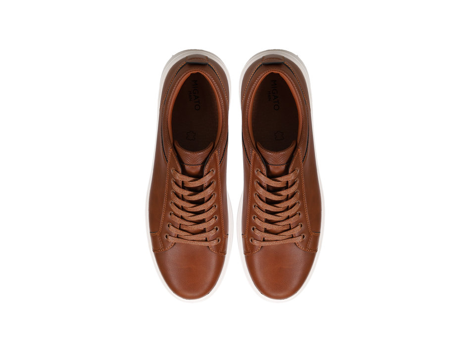 Mens tan sneaker